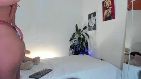 Daniela  online show from January 20, 10:04 pm