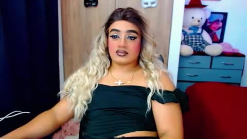 danipein online show from December 19, 5:23 am