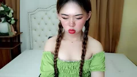 Sophie online show from May 22, 3:02 am
