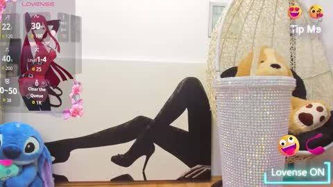 denychantall online show from February 12, 2:40 am