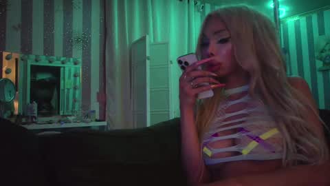 IMMACULATE BEAUTY online show from September 18, 8:52 am