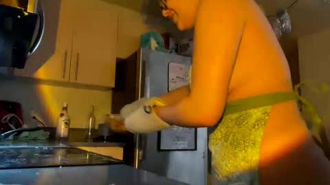 dizzinsweatyy online show from March 5, 8:37 pm