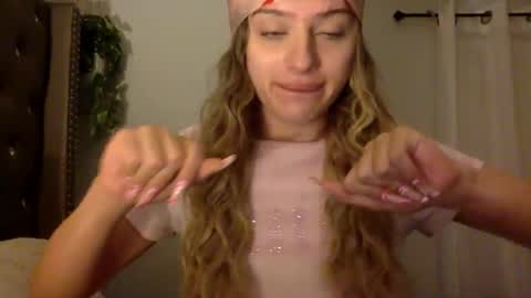 Marissa Rae online show from November 10, 7:09 am