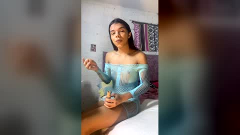 dulce_smith02 online show from January 18, 2:41 am