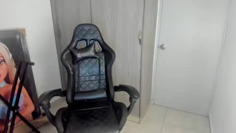 dulcekim_dj online show from February 13, 12:28 am