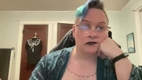 dylanesque27 online show from May 3, 2:49 am