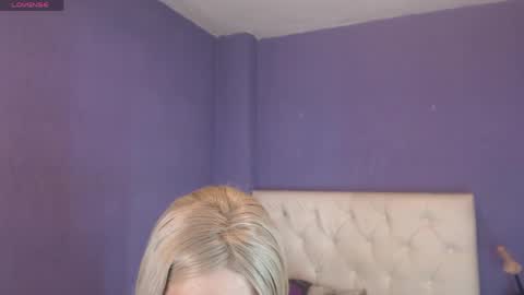 elektra_doll online show from April 18, 4:25 am