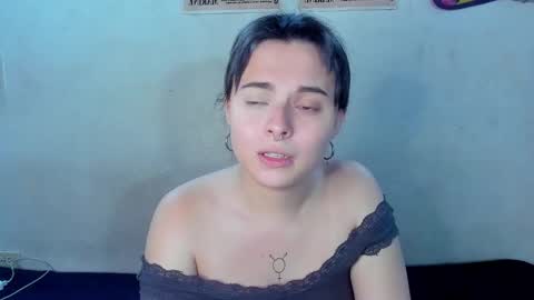 Elizabeth Taylor online show from October 31, 2:10 am