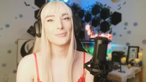 Snapshot of ella_ecstasy chatting on February 4, 2:17 am Ella Ecstasy online show from February 4, 2:17 am