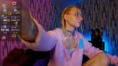 Ellie online show from December 16, 8:41 am