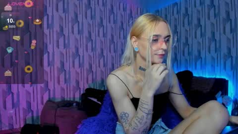 Ellie online show from January 17, 10:33 am