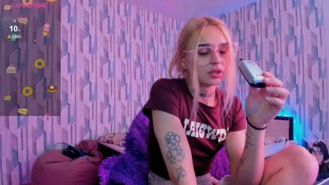 Ellie online show from February 17, 11:34 am