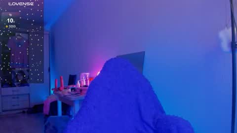 Ellie online show from January 17, 3:41 pm