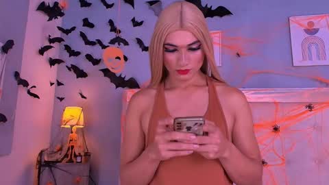 emily_castillo1_ online show from October 21, 5:42 am