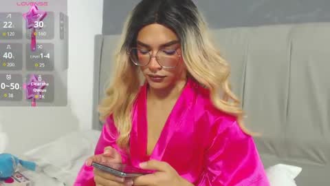 Emily online show from April 28, 8:02 pm