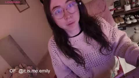emily_pearl_ online show from August 6, 11:06 am