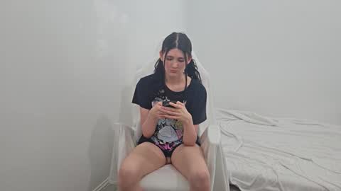 Emily Fox online show from February 2, 7:57 pm