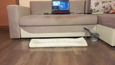 Empress Sara  online show from December 20, 4:24 pm