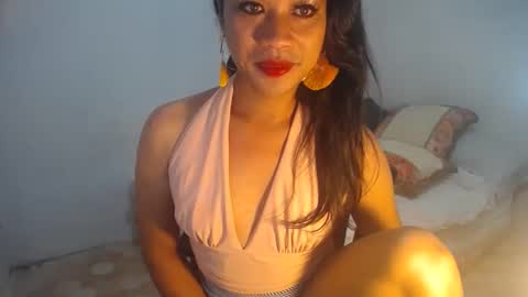 erika_madrigal online show from January 7, 12:13 am