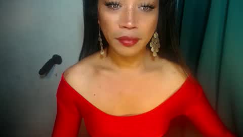 erika_madrigal online show from January 7, 6:22 pm