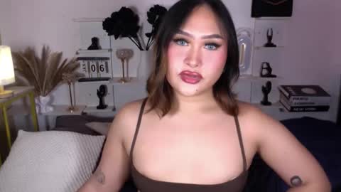 Queen Eva Mazikeen online show from January 6, 10:13 pm