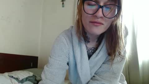 Exolizz online show from January 2, 3:29 pm