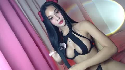 NewKarina online show from March 5, 4:30 am