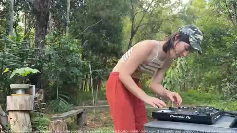 Fern next stream 430pm Monday PST online show from November 6, 6:13 am