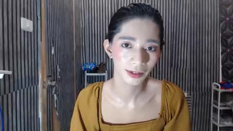 fiona908995 online show from May 16, 11:09 am