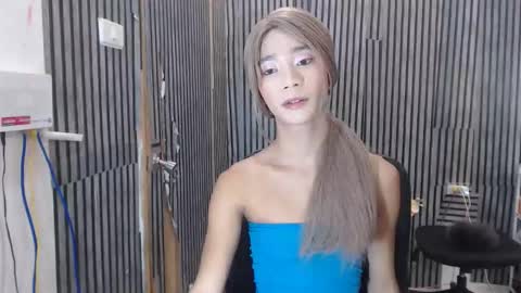 fiona908995 online show from May 24, 11:07 am