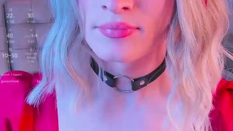 Sue online show from February 7, 6:24 pm