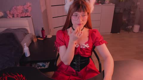 Sue online show from April 4, 9:34 pm