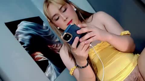 LOVE online show from December 22, 3:22 am