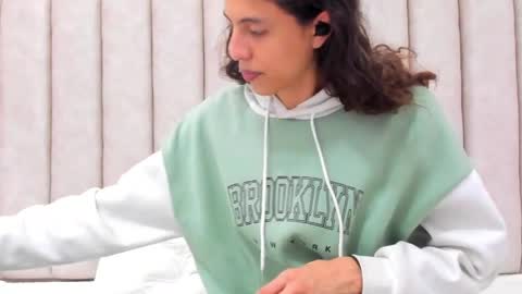 FreyaMoller  online show from April 4, 7:12 pm