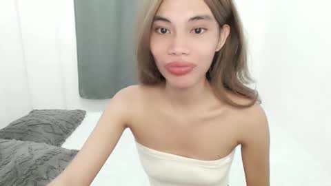 fuckingsexy143 online show from November 4, 11:59 pm