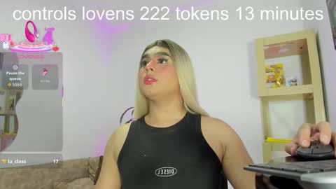 L A U R A online show from September 14, 2:28 am