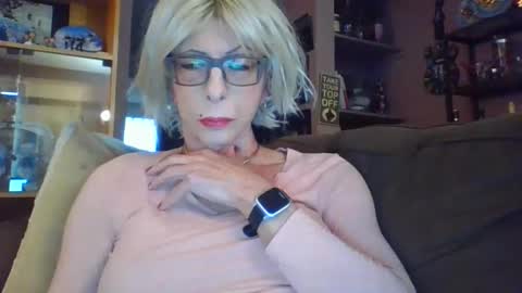 Girlinrock online show from April 2, 1:03 am