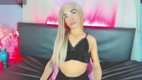 Gisel online show from February 17, 11:09 pm