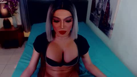 Lucy Pearl online show from February 3, 6:40 am