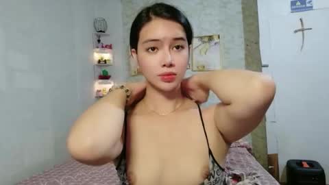 geneviev online show from April 15, 7:41 pm