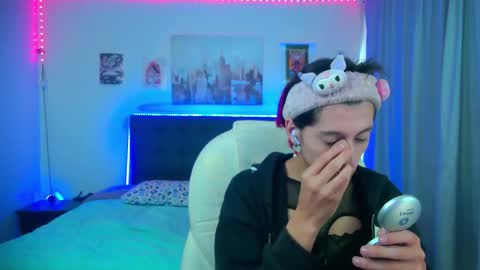 goth_minerva online show from February 20, 1:35 pm