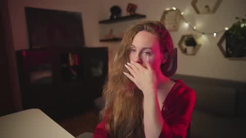 hahayessihaveone online show from October 19, 6:33 pm