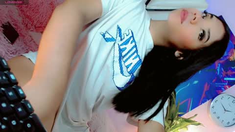 hannahsmit_ online show from January 25, 10:07 pm