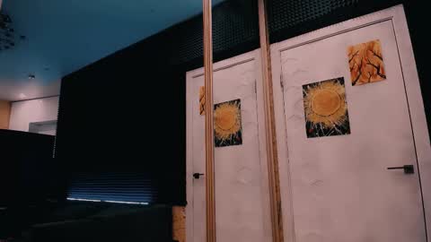 Miss Hardy online show from March 27, 5:10 am