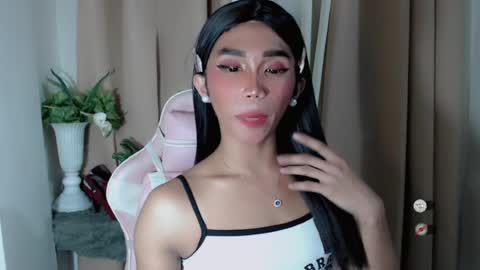 Khianna online show from May 21, 12:12 pm