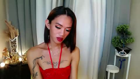 hot_petit69 online show from February 10, 3:46 am