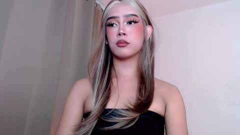 HOT BEATRICE online show from November 3, 6:51 pm