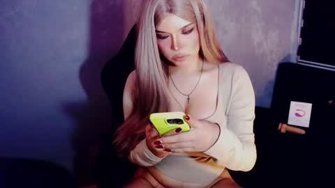 Marga Avery online show from March 4, 12:42 pm