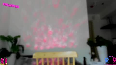 crishinahotty online show from February 21, 5:02 am