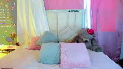 hotzarasweet online show from April 4, 8:29 pm